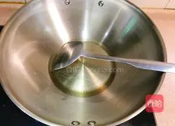 Illustration of how to make garlic shrimps 5