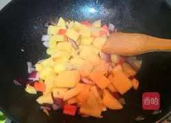 Illustration of how to cook potatoes with curry 5