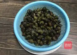 Illustration of how to make spicy beer screws 2