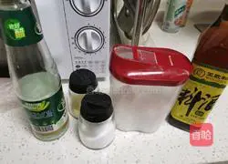 Illustration of how to make authentic Jiguobao meat dishes 6