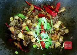 Illustration of how to make spicy chicken diced 9