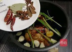 #Hebei cuisine# Braised pork elbow recipe illustration 12