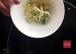 Illustration of how to make steamed bread crab 2