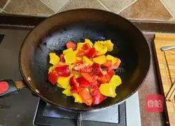 Illustration of how to cook mutton with colored peppers 6