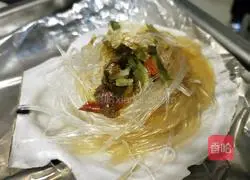 Illustration of how to make steamed scallops with garlic vermicelli 4