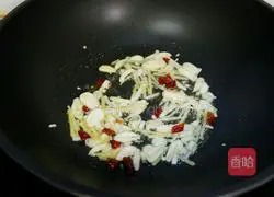 Illustration of home-style roasted yellow croaker 8