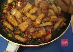 Illustration of how to make stuffed potatoes with meat 7