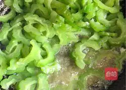 Bitter Melon Illustration of how to make scallops 9