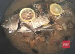 Braised crucian carp recipe 3