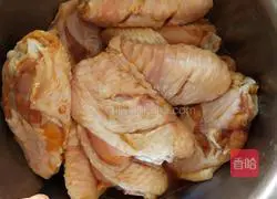 Illustration of how to make Coke chicken wings 1