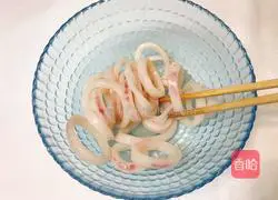Illustration of how to make colorful pepper squid rings 7