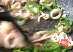 Laoganma's recipe for fried squid Illustration 6