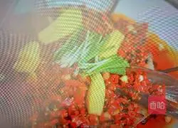 How to make fish head with chopped pepper Illustration 4