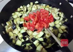 Illustration of how to cook pork and eggplant 2