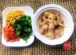 Illustration of how to make colorful vegetables and shrimps 6