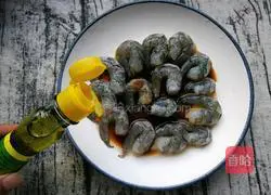 Illustration of how to make fried chive flowers with shrimps 7