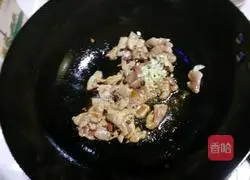 Illustration of how to make fried pork slices with mushrooms 6