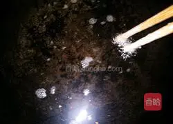 Illustration of how to make crispy river shrimp 3