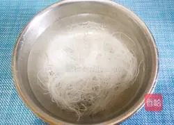 Illustration of how to make garlic vermicelli and baby cabbage 2
