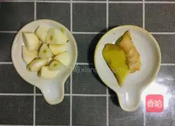 Illustration of how to make chestnut roasted chicken 3