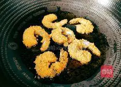 Illustration of how to make fried vannamei shrimp 11