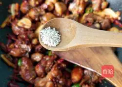 Illustration of how to make stir-fried spicy chicken 16