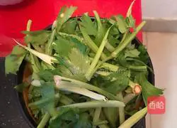 Illustration of how to make fried dried tofu with celery 2