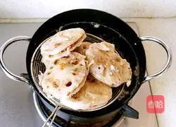 Illustration of how to make fried lotus root box 12