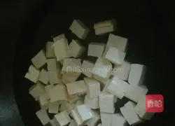 Illustration of how to make minced tofu 3