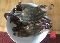 Illustration of how to make spicy swimming crab fried rice cake 1