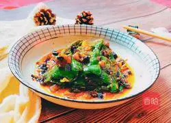 Illustration of how to make tiger skin pepper with lard residue 7