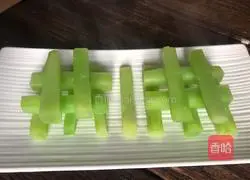 Illustration of how to make osmanthus honey jade strips 6