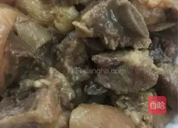 Illustration of braised mutton with ginseng and jade bamboo 6