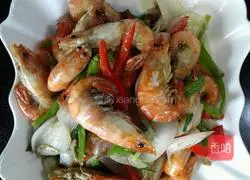 Illustration of how to make salt and pepper big head shrimp 7