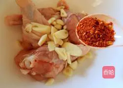 Illustration of how to make garlic-flavored roasted wing roots 3