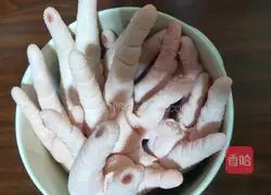 Illustration of Internet celebrity lemon chicken feet recipe 1