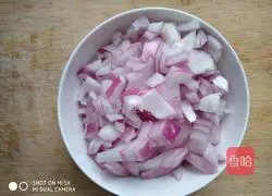 Illustration of how to make bacon stewed rice in a lazy rice cooker 2