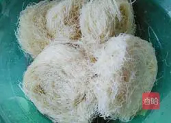 Illustration of how to make fried Xinghua rice noodles 2