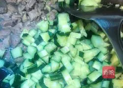 Illustration of how to make three diced rice with fresh and fragrant stir-fried rice 9