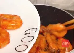 [Home-style Braised Prawns in Oil] Illustration of Hubei Traditional Dishes 11