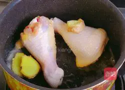 Baby food supplement series real and fake chicken legs, cheese chicken legs illustration 3