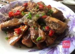 Illustration of spicy steamed cured fish 12