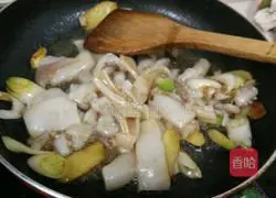 Illustration of how to make fried squid with pepper 6