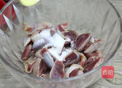 Illustration of grilled chicken gizzards 2