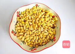 Soybean braised pig's trotters recipe 5