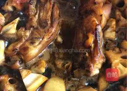 Illustration of making lotus root and pig's feet 12