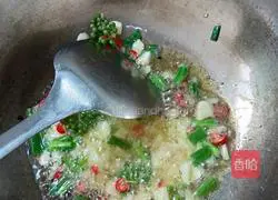 Illustration of home-cooked crayfish 3