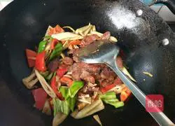 Illustration of how to make fried sausage with spring bamboo shoots 13