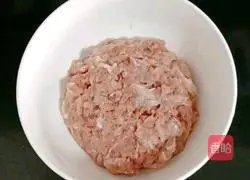 The bento with minced beans and meat Illustration of how to do it 1