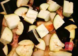 Illustration of home-style eggplant stewed chicken 8